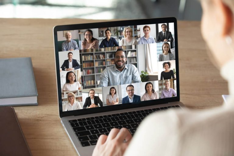 shutterstock_1689338029 (2) (1) Aged Care Software | VCare